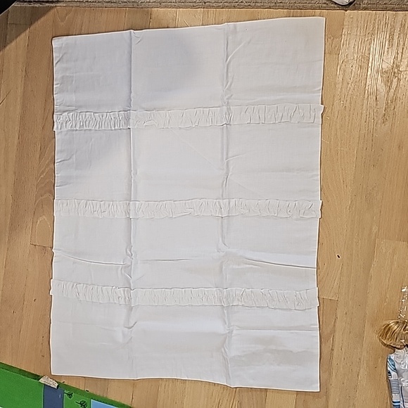 Set of 2 ruffle shams from pottery barn kids - Picture 3 of 3